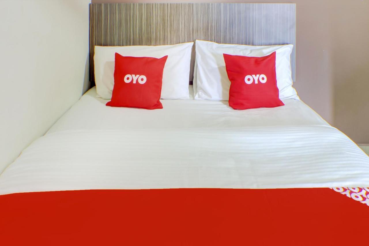 جوهر بهرو Oyo 89985 Js Hotel المظهر الخارجي الصورة