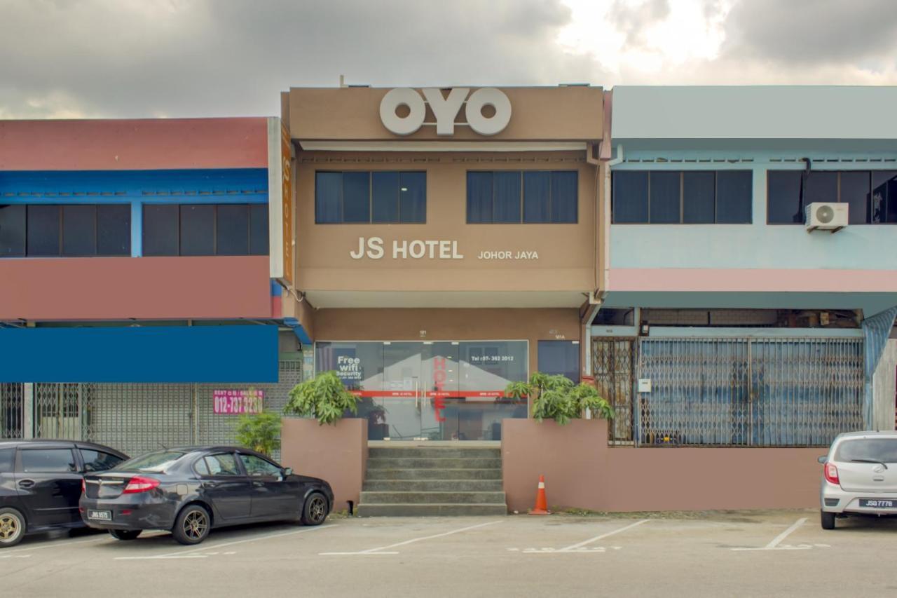 جوهر بهرو Oyo 89985 Js Hotel المظهر الخارجي الصورة