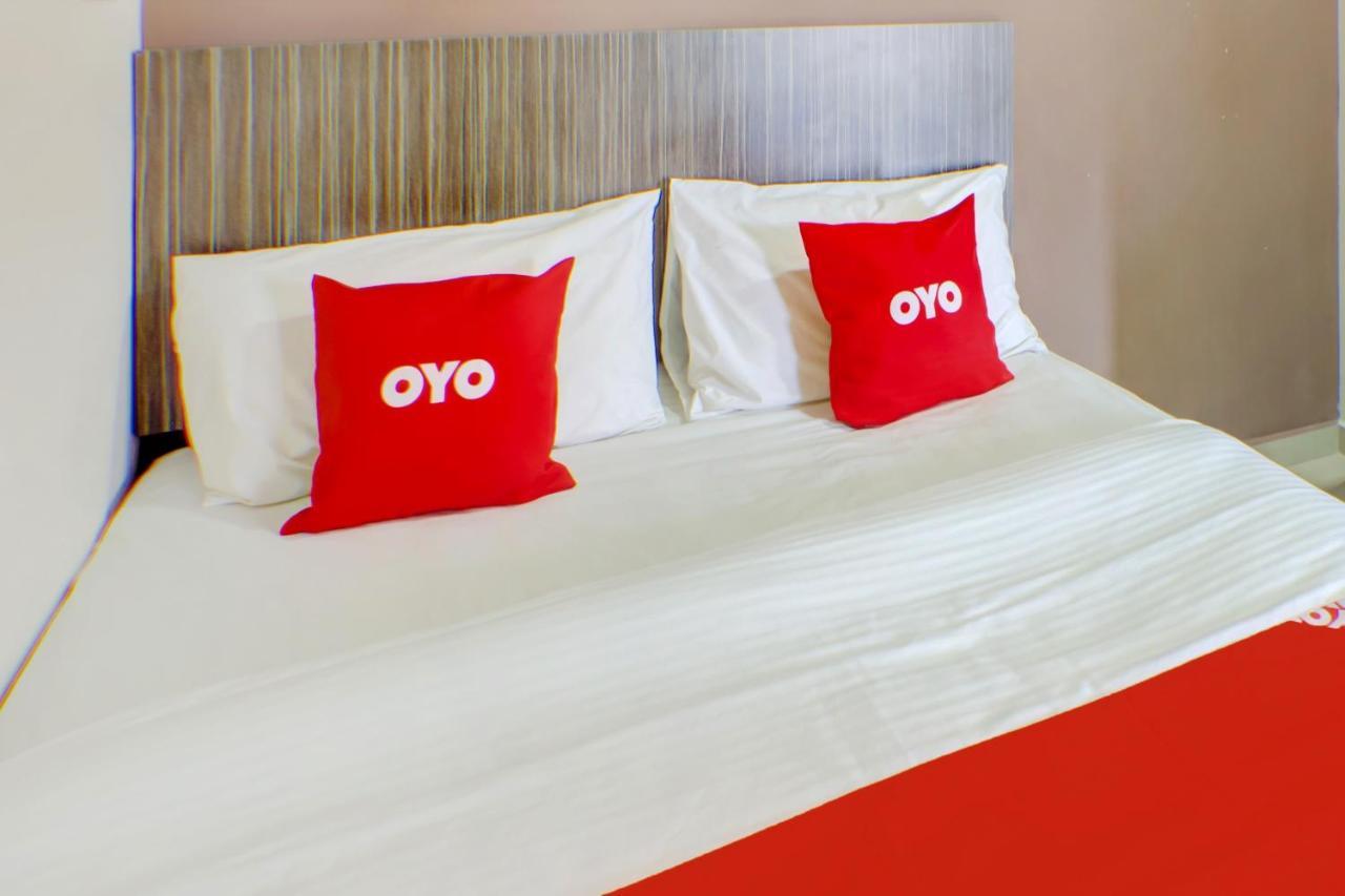 جوهر بهرو Oyo 89985 Js Hotel المظهر الخارجي الصورة