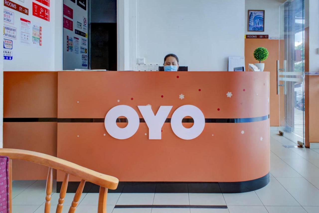 جوهر بهرو Oyo 89985 Js Hotel المظهر الخارجي الصورة