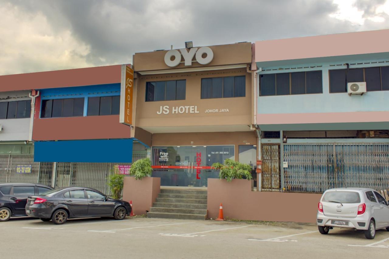 جوهر بهرو Oyo 89985 Js Hotel المظهر الخارجي الصورة